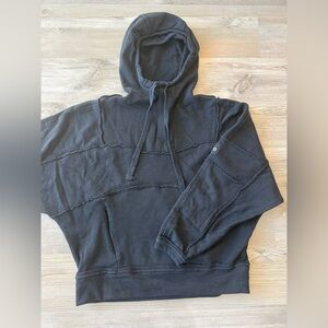 Alo yoga, black sweatshirt hoodie, size xs